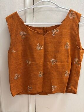 Vintage Embroidered Sleeveless Tank Top - Small